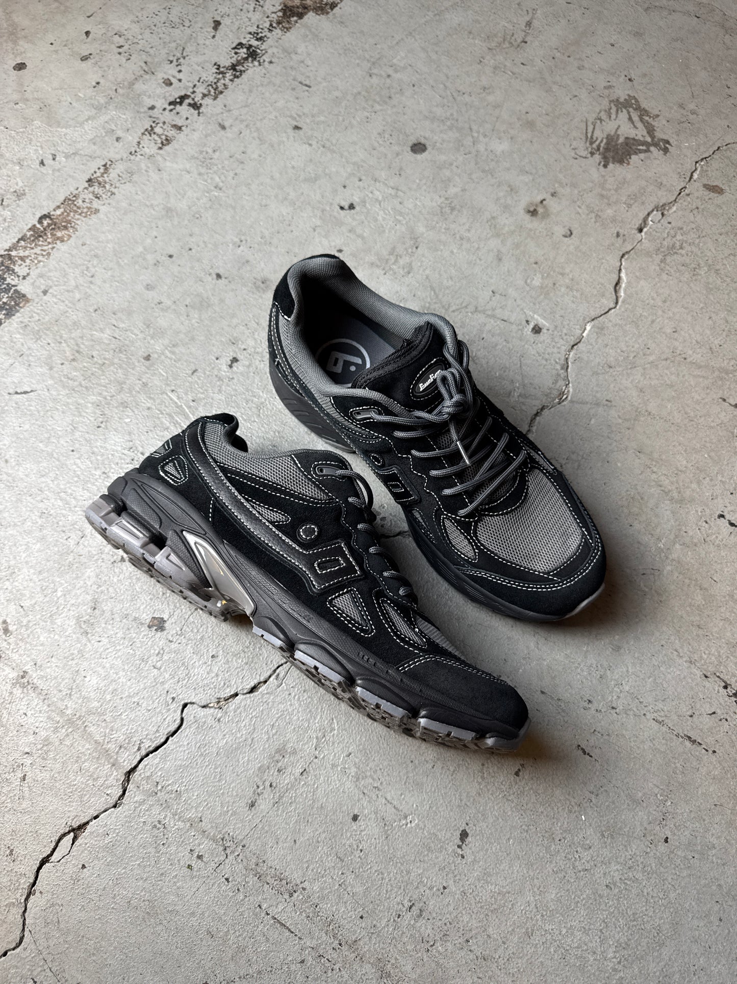 Buchan Runners - Phantom Black